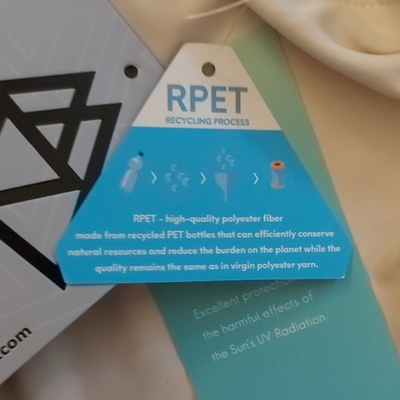 Cream Long Sleeve Tees for Casual Comfort - Picture 4 of 4